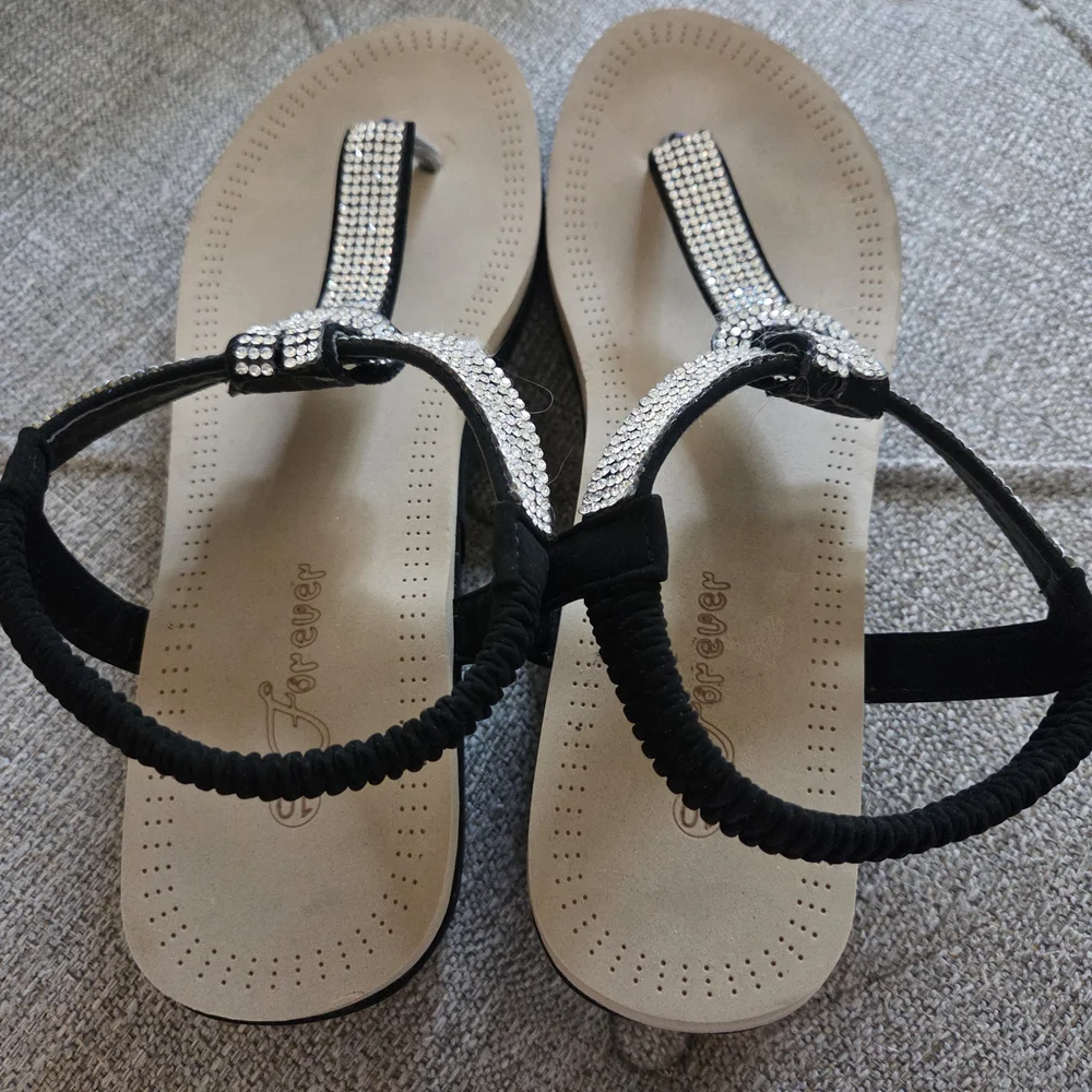 Forever 21 Black and Silver Sandals with T-Bar Design - Picture 2 of 5